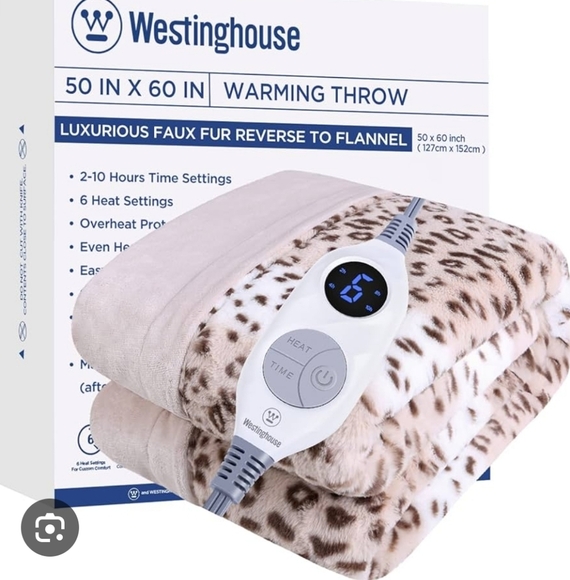 Leopard Warming Throw Blanket New In Box - Picture 1 of 5